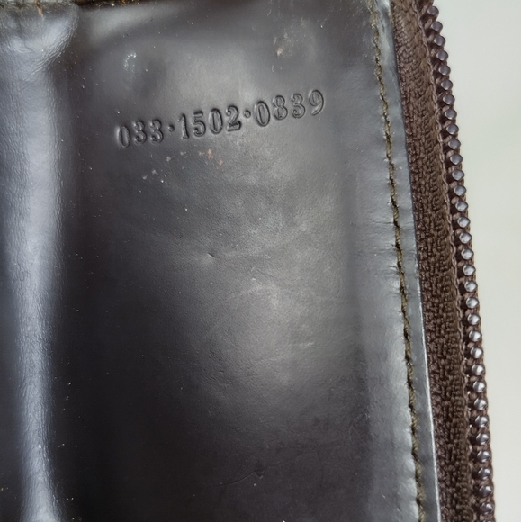 Gucci GG Canvas Zip Around Key Holder - Picture 7 of 12